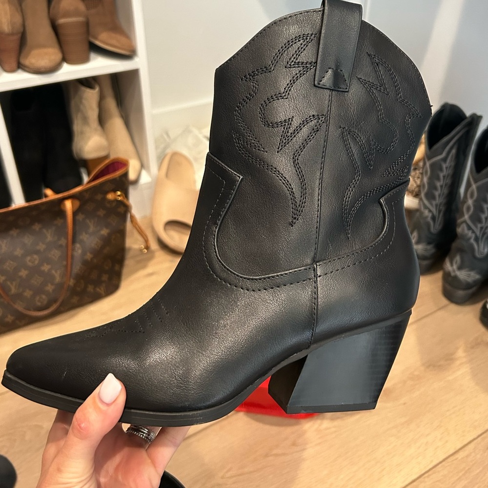Black Cowboy Bootie, great for skirts and dresses!